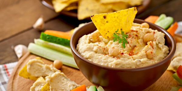 7 Best Pairing Snacks for Wine
